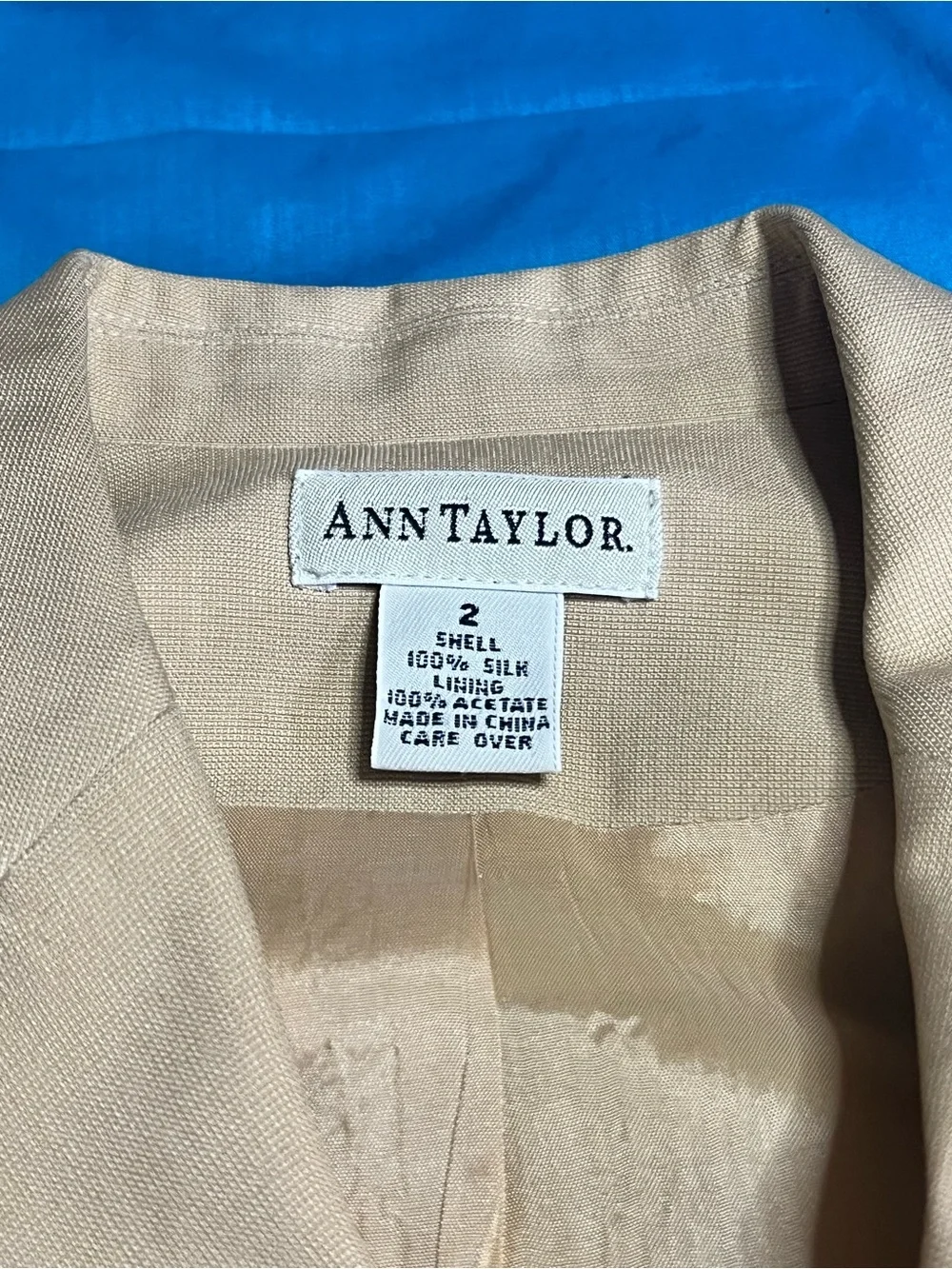 Ann Taylor 100% Silk Fitted Blazer Jacket Tan Beige Size 2